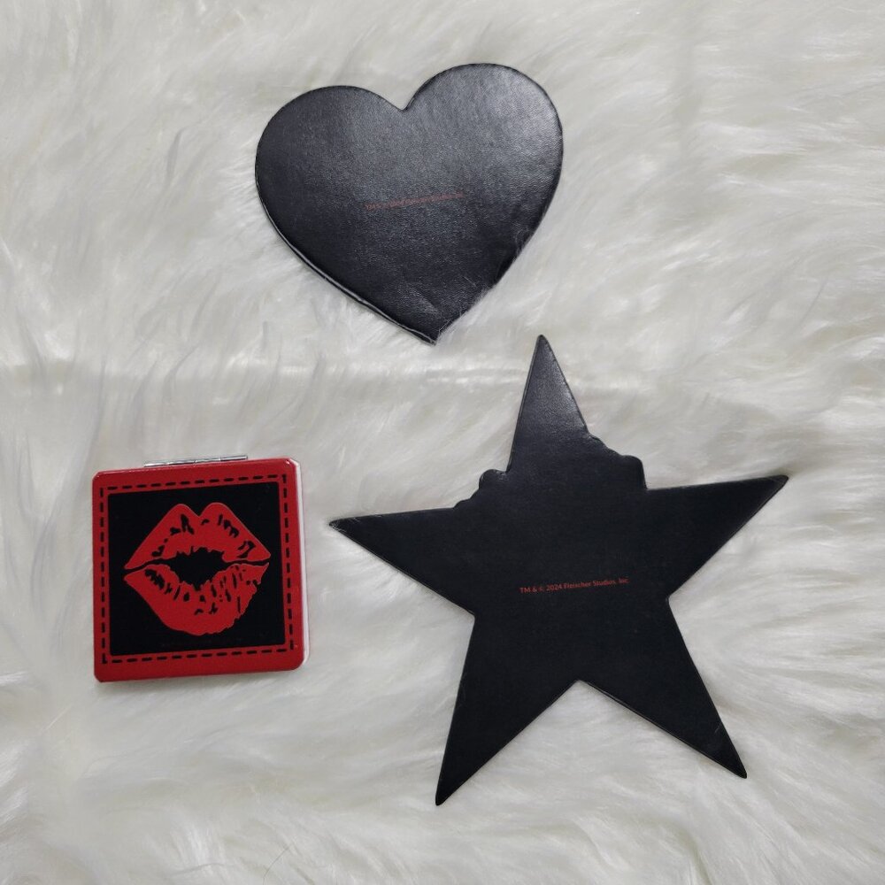 Betty Boop Accessory Set - Picture 2 of 7